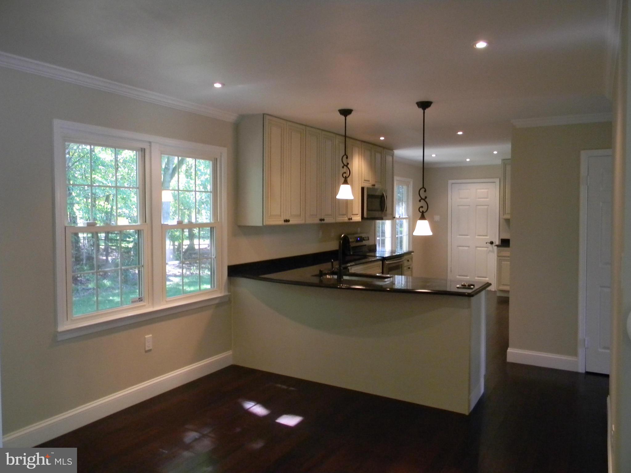 2307 Ballycairne Court Reston, VA 20191 - Photo 8 of 30 Family Room