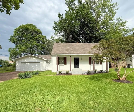 $159,900 | 4080 East Whitehaven Park Circle, Memphis, TN 38116