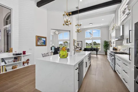 $1,800,000 | 1109 Grand Cay Drive, Palm Beach Gardens, FL 33418