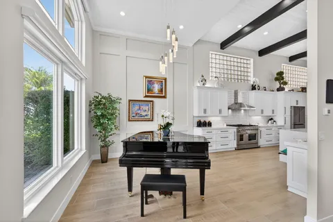 $1,800,000 | 1109 Grand Cay Drive, Palm Beach Gardens, FL 33418