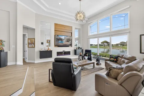 $1,800,000 | 1109 Grand Cay Drive, Palm Beach Gardens, FL 33418