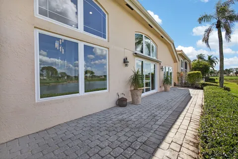 $1,800,000 | 1109 Grand Cay Drive, Palm Beach Gardens, FL 33418