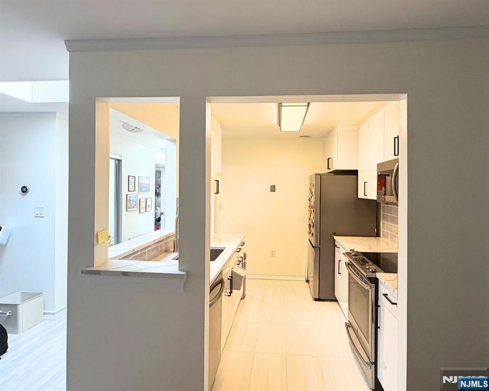 800 River Road, Unit 333 Edgewater, NJ 07020 - Photo 4 of 11 Gallery Image 4