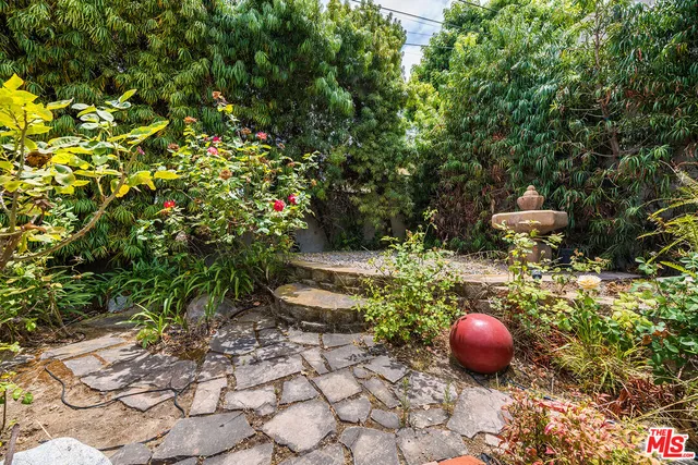 $7,500 | 6074 West 75th Place, Los Angeles, CA 90045