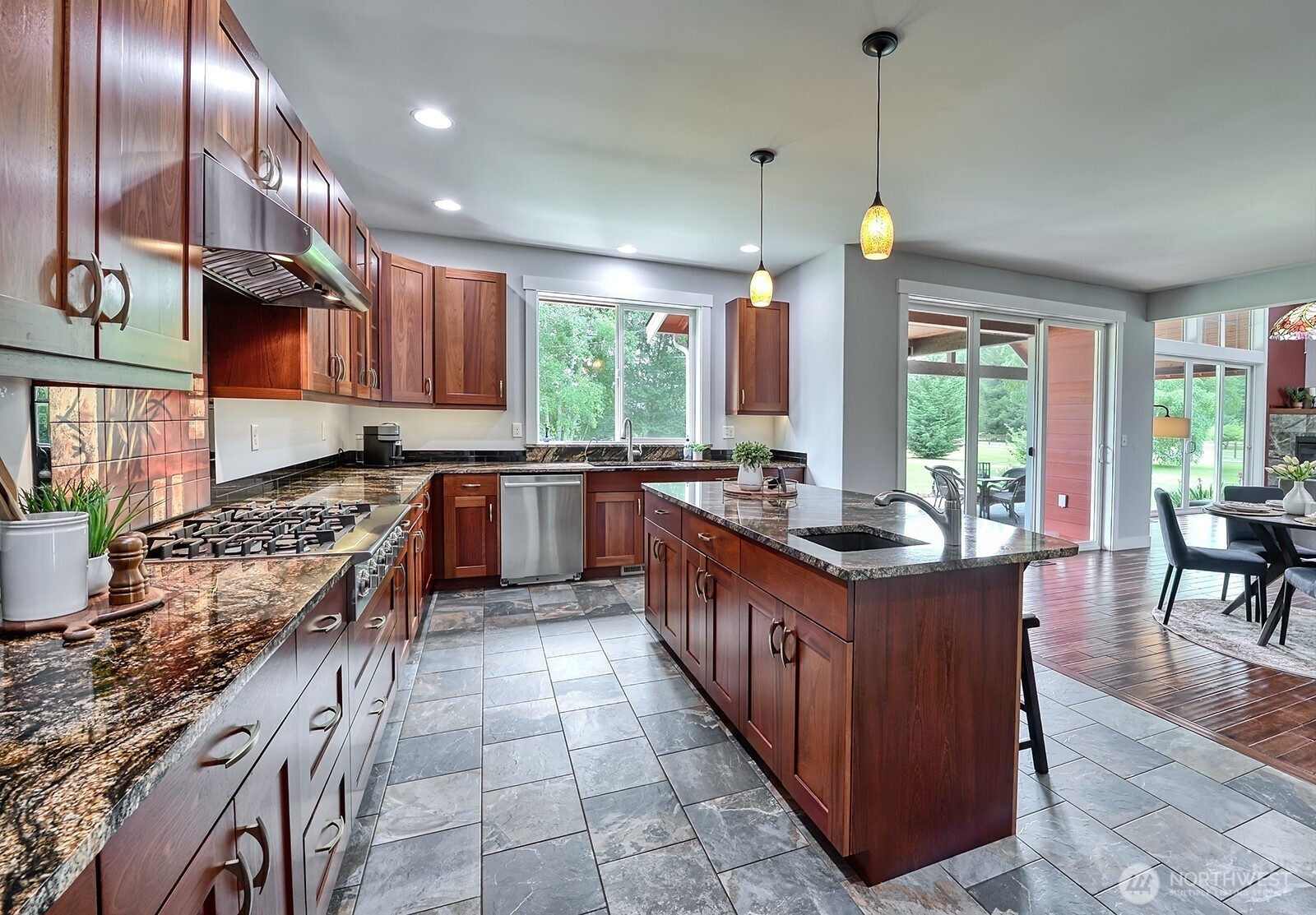936 West Axton Road Ferndale, WA 98248 - Photo 14 of 39 Gallery Image 14