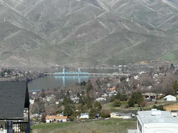 $795,000 | 488 Crestline Cir Drive, Lewiston, ID 83501