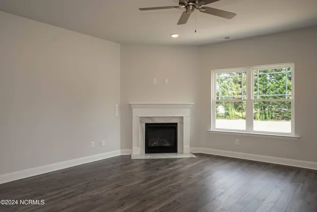 $406,900 | 745 Greenwich Place, Richlands, NC 28574