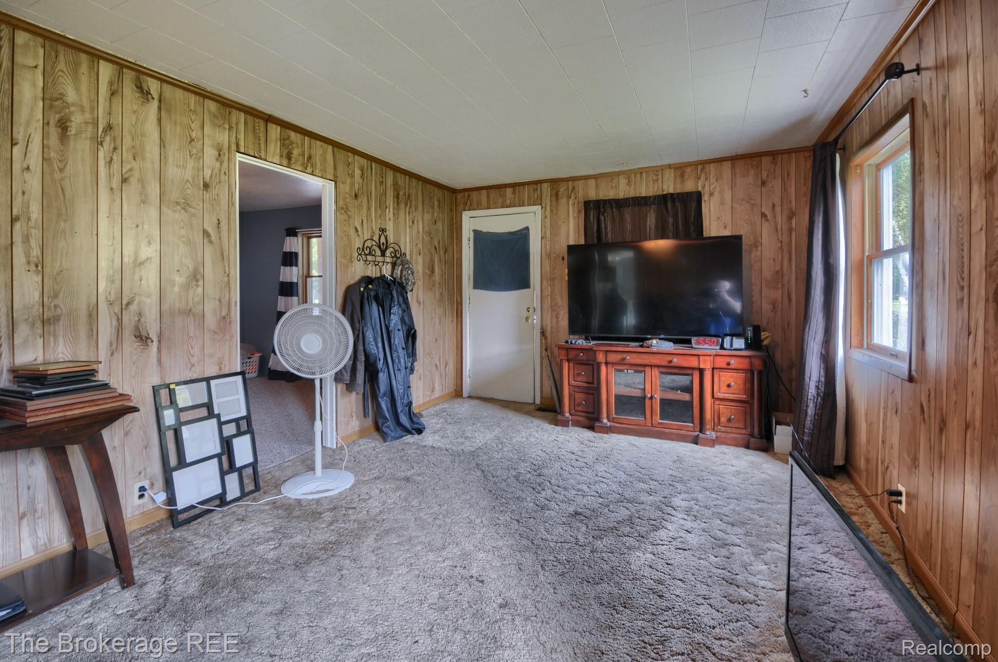 14263 North Bray Road Clio, MI 48420 - Photo 4 of 27 SD3_0857-HDR(5).jpg