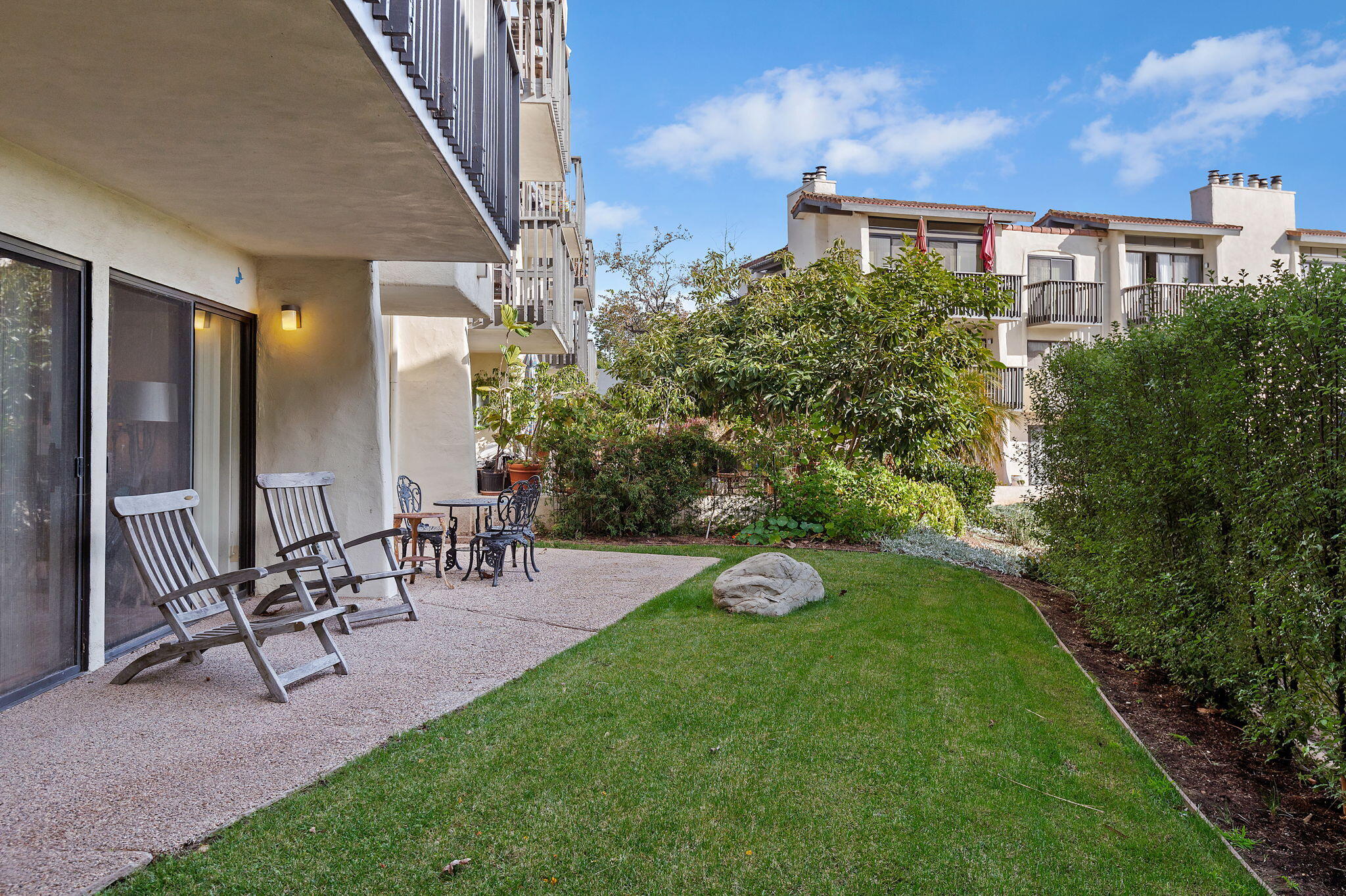 3375 Foothill Road, Unit 713 Carpinteria, CA 93013 - Photo 8 of 13 Lawn / Terrace