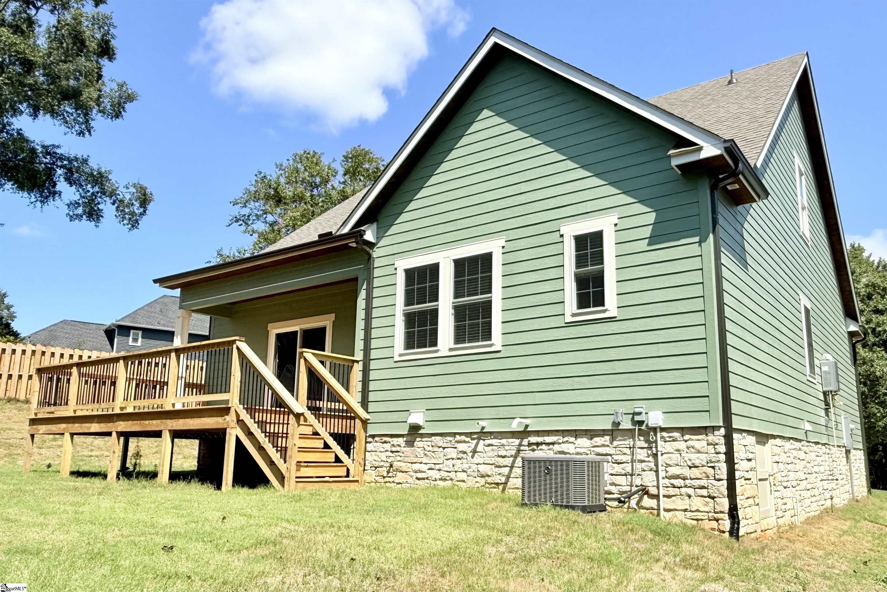 403 Holland Road Simpsonville, SC 29681 - Photo 3 of 32