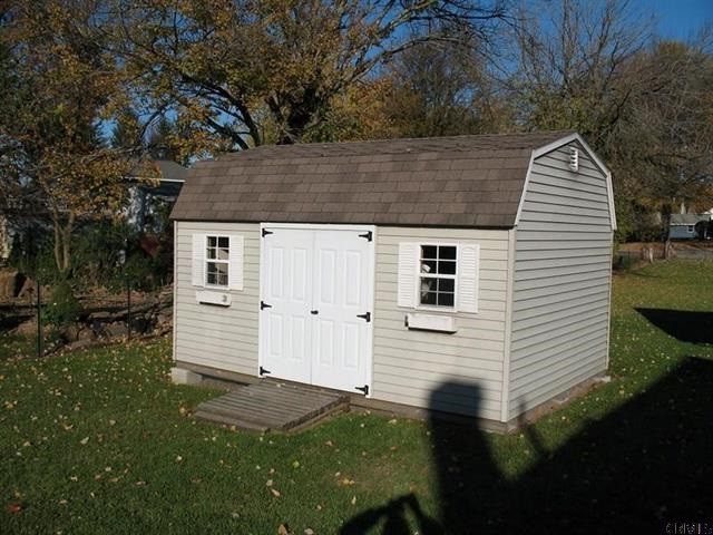 1868 Stuart Street Schenectady, NY 12303 - Photo 21 of 23 Photo 21