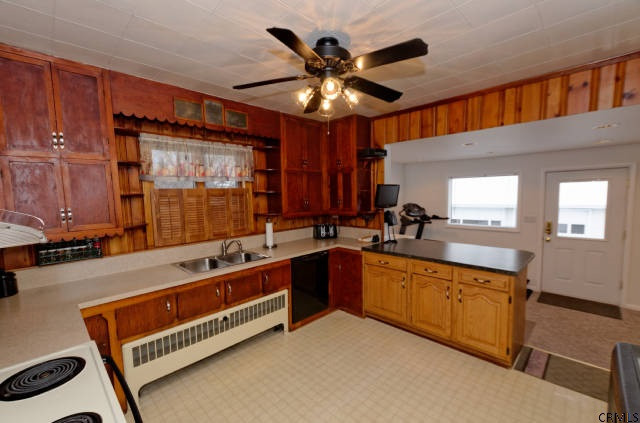1868 Stuart Street Schenectady, NY 12303 - Photo 5 of 23 Photo 5