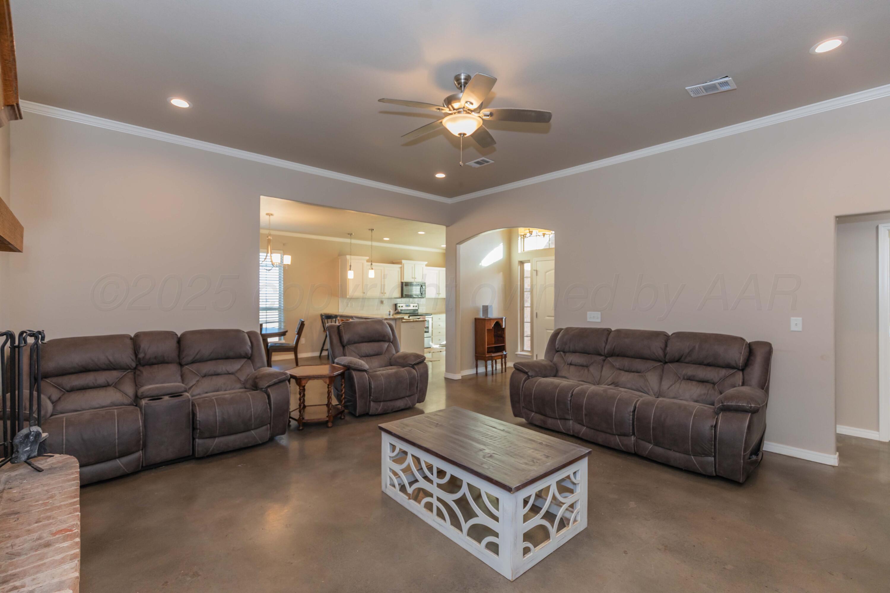 5050 South Blessen Road Amarillo, TX 79119 - Photo 16 of 40 LIVING ROOM VIEW 2