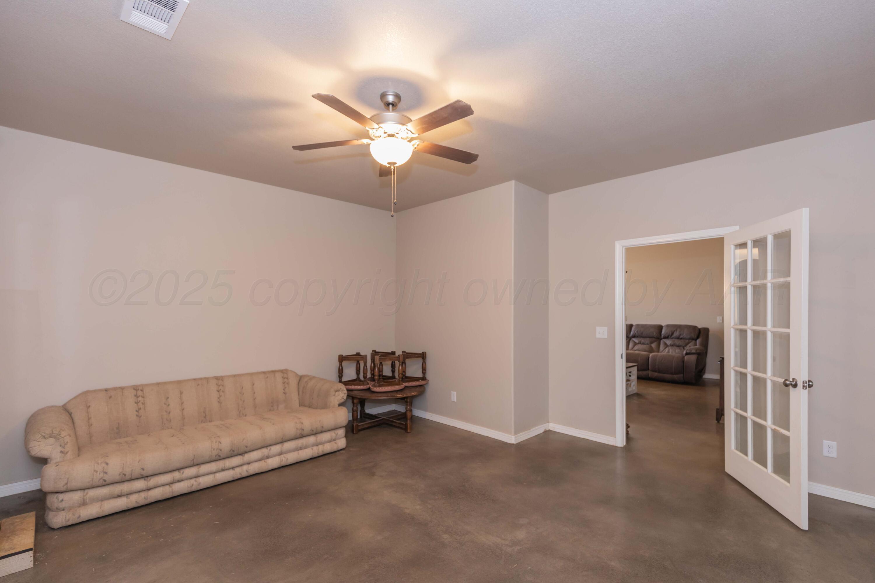 5050 South Blessen Road Amarillo, TX 79119 - Photo 38 of 40 DEN VIEW 2