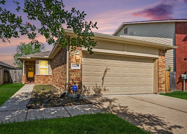 $225,000 | 10019 Meadow Mill Lane, Houston, TX 77044