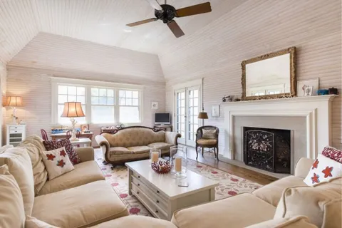 31 Gansett Lane, Amagansett, NY 11930