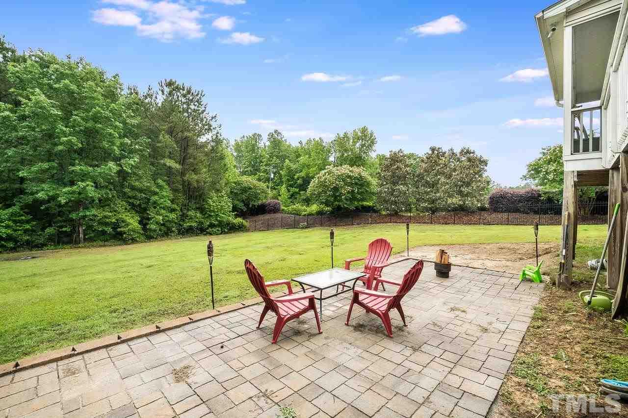 2701 Moorsfield Court Raleigh, NC 27604 - Photo 4 of 30