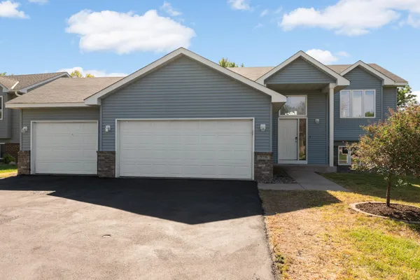 $365,000 | 936 South Cedar Street, Belle Plaine, MN 56011