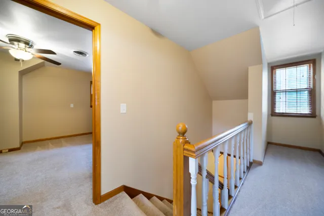a view of an entryway with a livingroom
