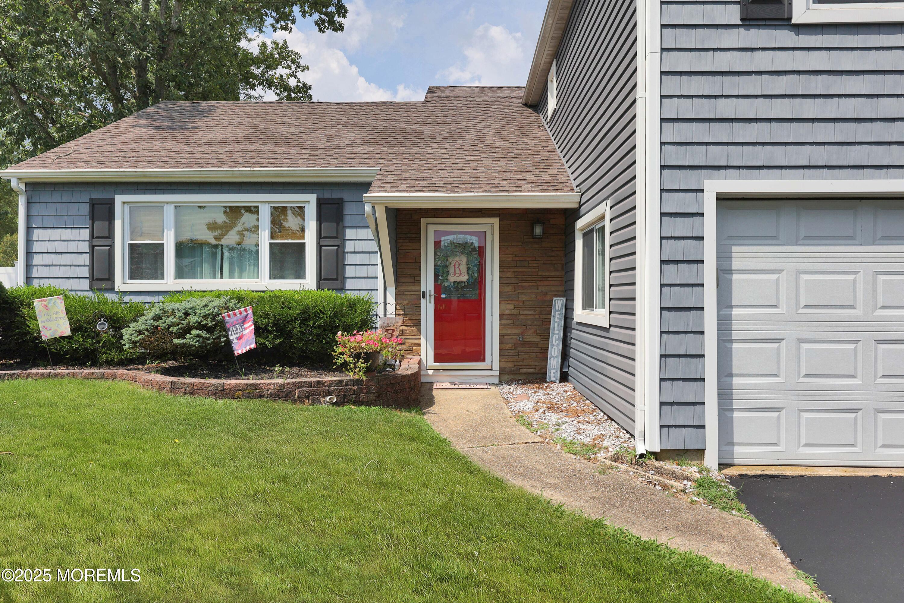872 Devonshire Road Toms River, NJ 08753 - Photo 3 of 36 758A2376_77_78_79_80