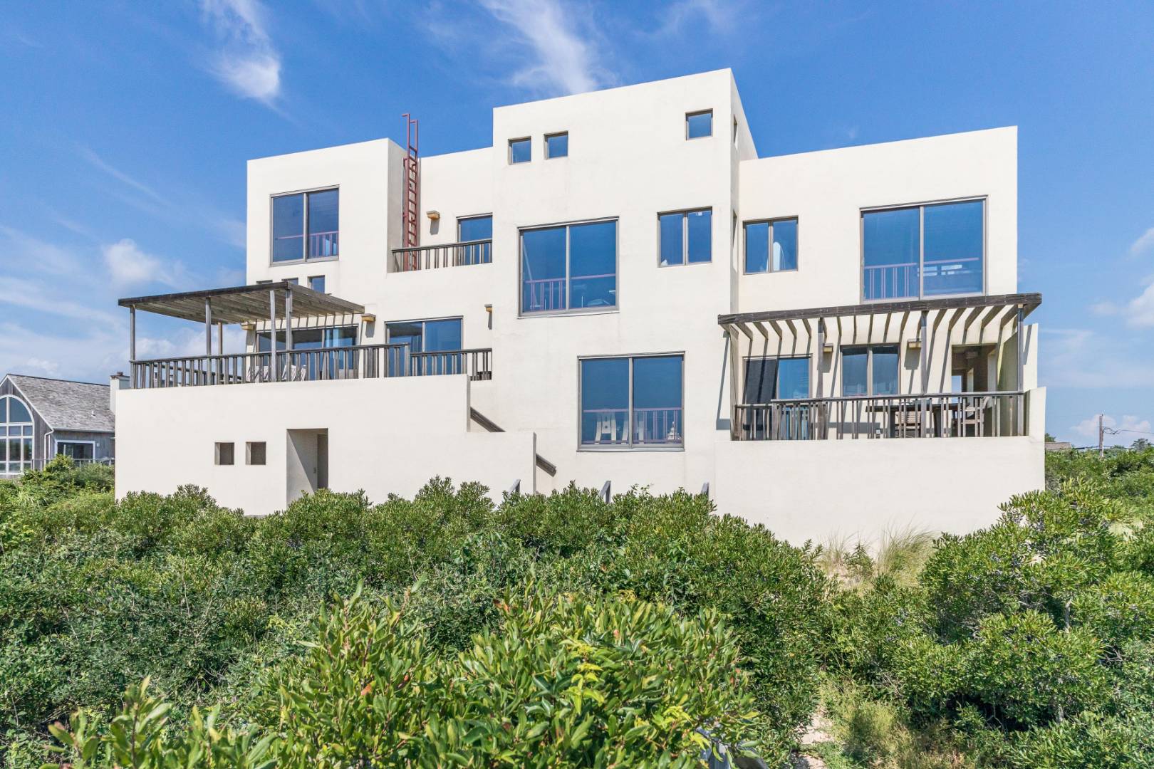 155 Surfside Drive Bridgehampton, NY 11932 - Photo 3 of 20