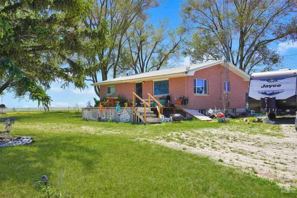 $365,000 | 625 North 300 West, Paul, ID 83347