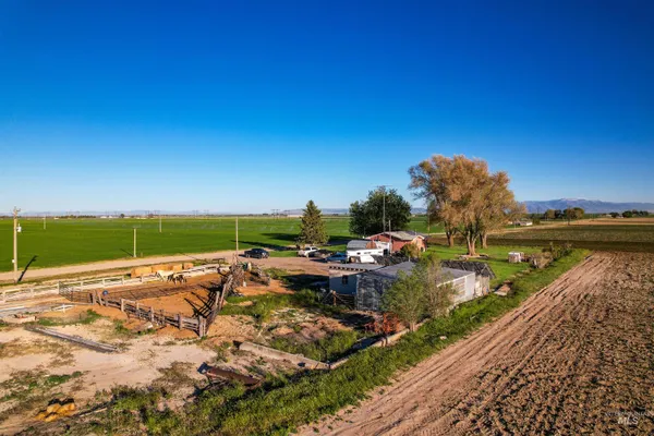 $365,000 | 625 North 300 West, Paul, ID 83347