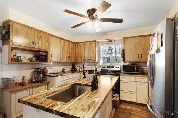 $365,000 | 625 North 300 West, Paul, ID 83347