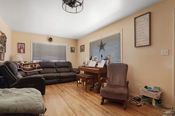 $365,000 | 625 North 300 West, Paul, ID 83347