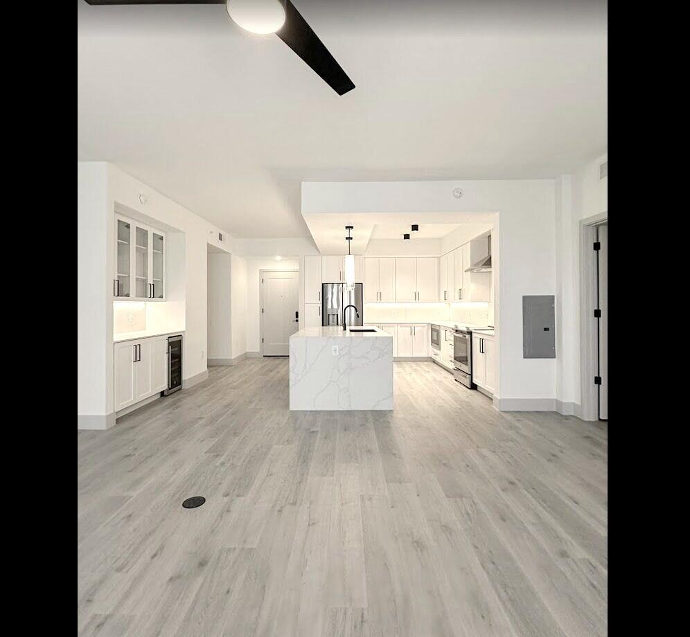 180 Patriots Point Road, Unit 203 Mount Pleasant, SC 29464 - Photo 5 of 21 aprt 7