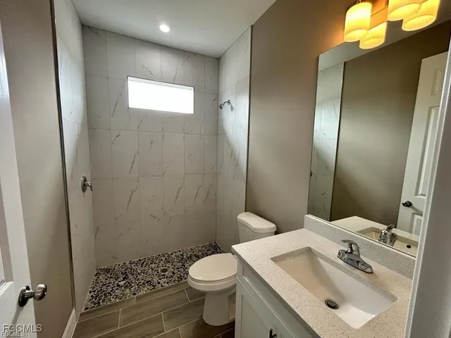 $2,650 | 4827 Everglades Boulevard North, Naples, FL 34120