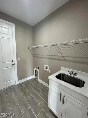 $2,650 | 4827 Everglades Boulevard North, Naples, FL 34120