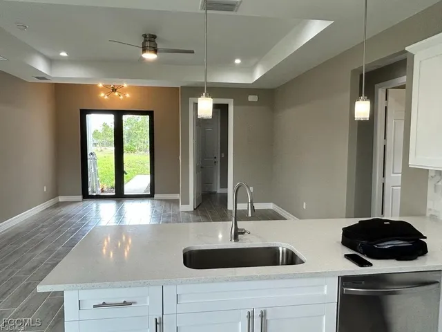 $2,650 | 4827 Everglades Boulevard North, Naples, FL 34120