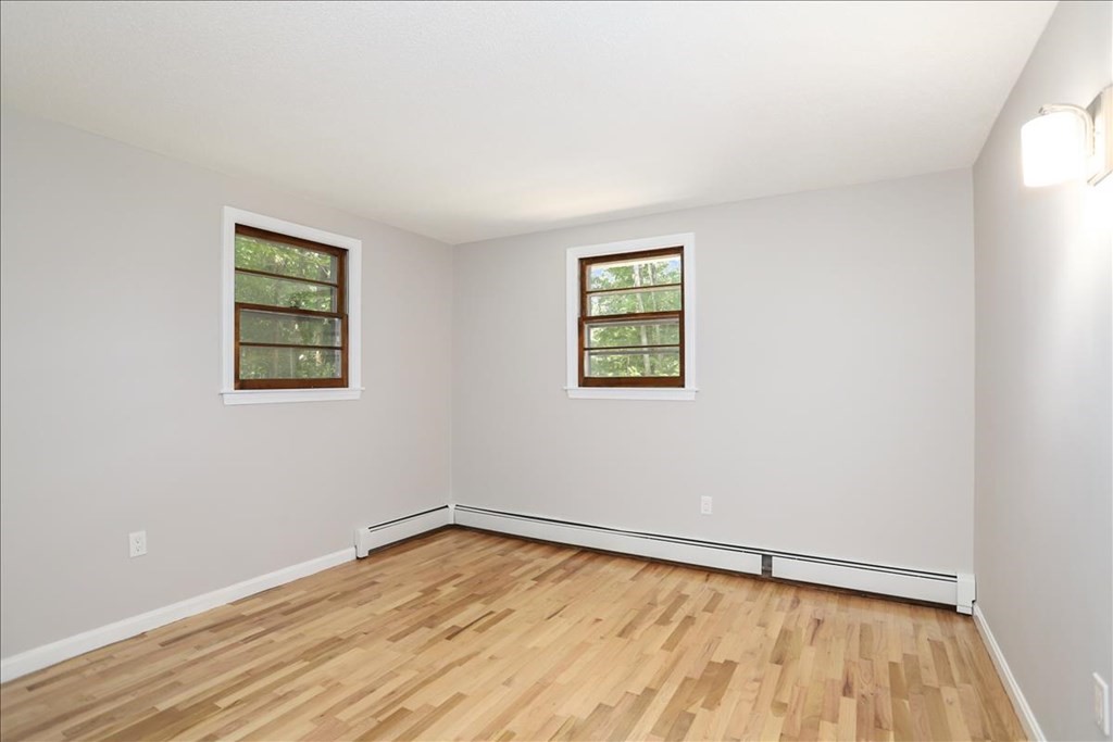 13 Christopher Road Westford, MA 01886 - Photo 18 of 37 Gallery Image 18