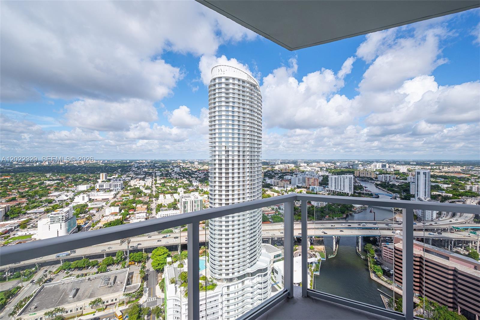 185 Southwest 7th Street, Unit 4201 Miami, FL 33130 - Photo 24 of 28 Photo 24