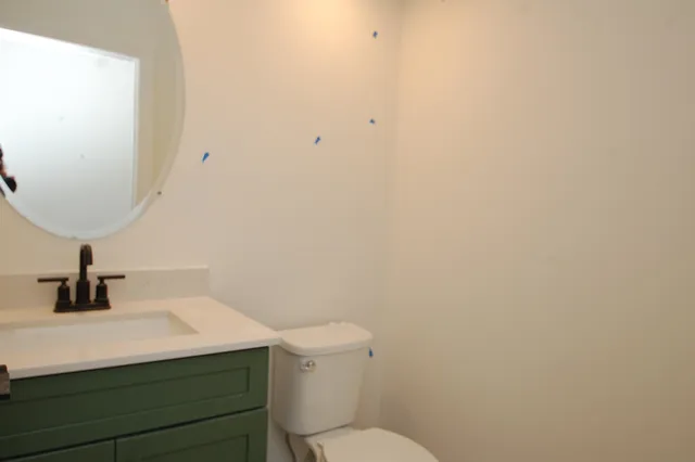 $585,000 | 33 A Griffin Road, Hudson, NH 03051