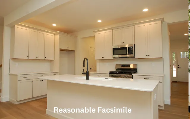 $585,000 | 33 A Griffin Road, Hudson, NH 03051