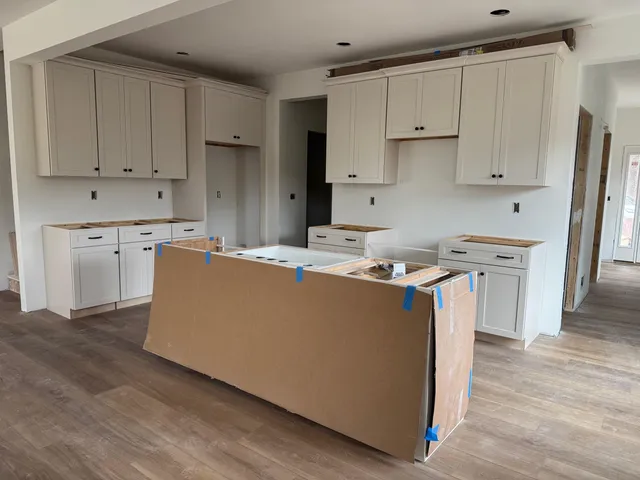 $585,000 | 33 A Griffin Road, Hudson, NH 03051