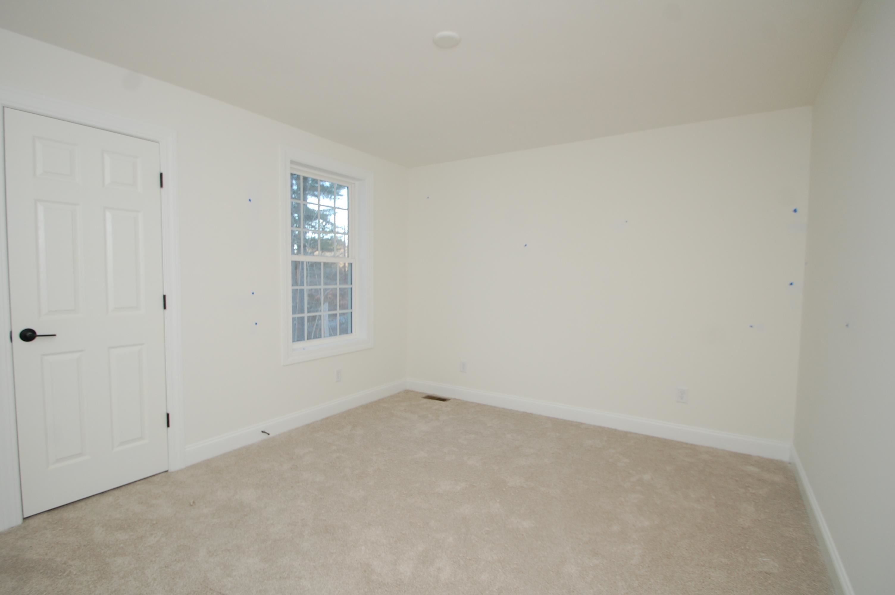 33 A Griffin Road Hudson, NH 03051 - Photo 9 of 16