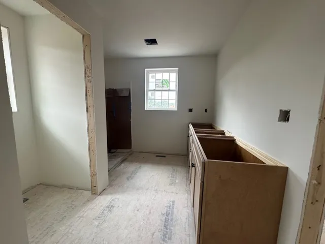 $585,000 | 33 A Griffin Road, Hudson, NH 03051