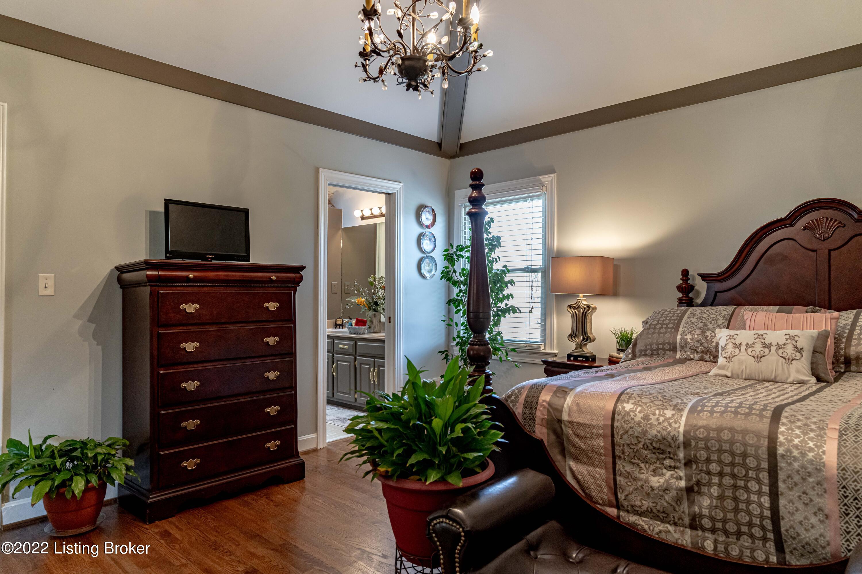 905 Ramsgate Court Louisville, KY 40299 - Photo 7 of 68 DSC06144
