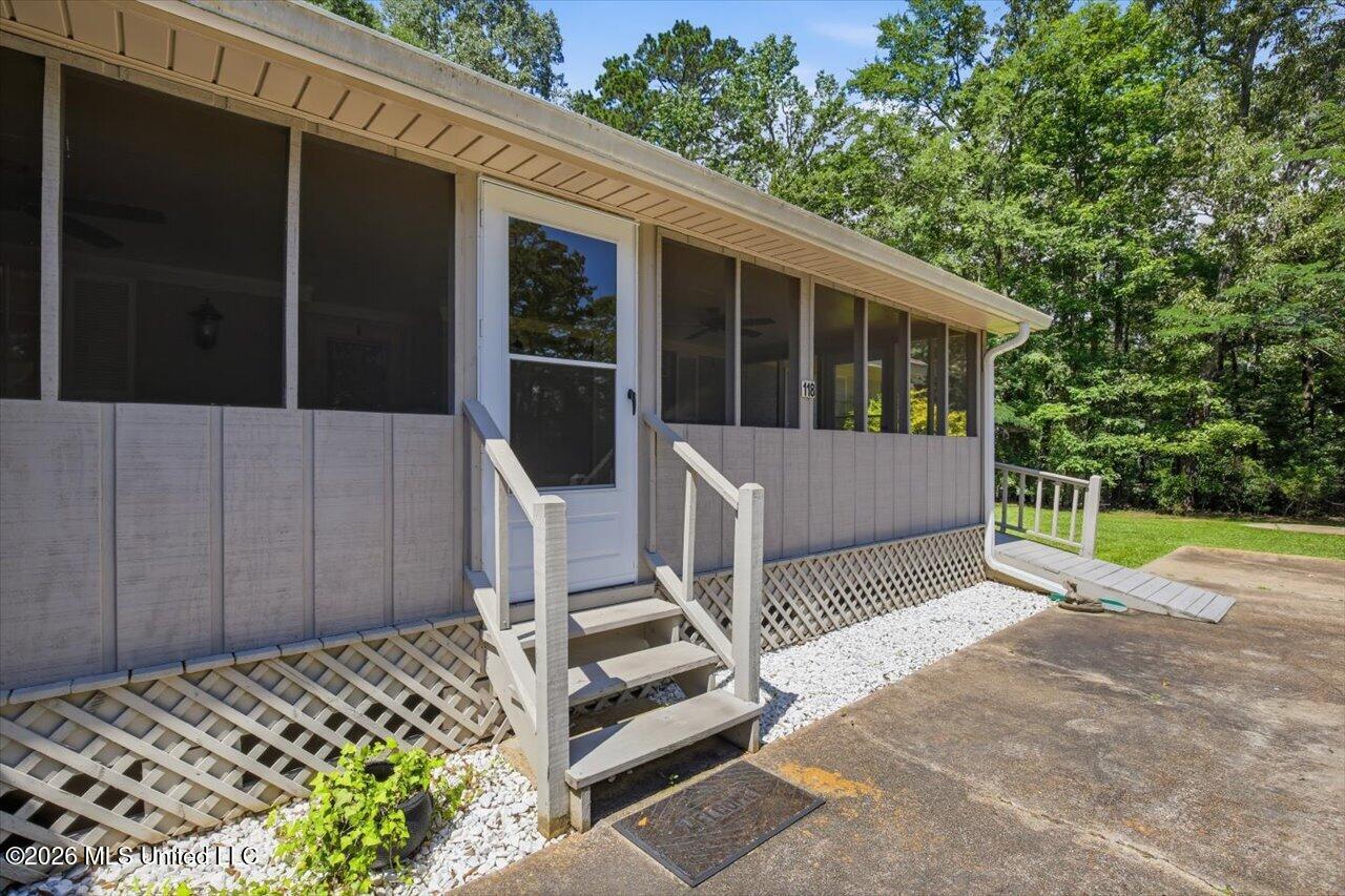 118 Pine Ridge Road Florence, MS 39073 - Photo 5 of 38 05-118 Pine Ridge Rd _ Hometoursms.com