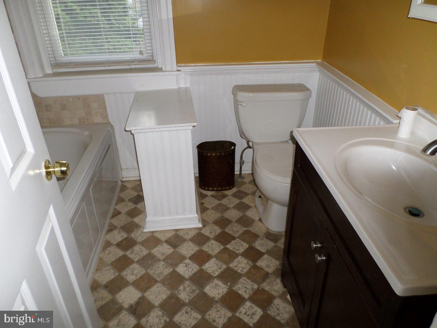 352 Church Road Cheltenham, PA 19027 - Photo 18 of 25 Bathroom