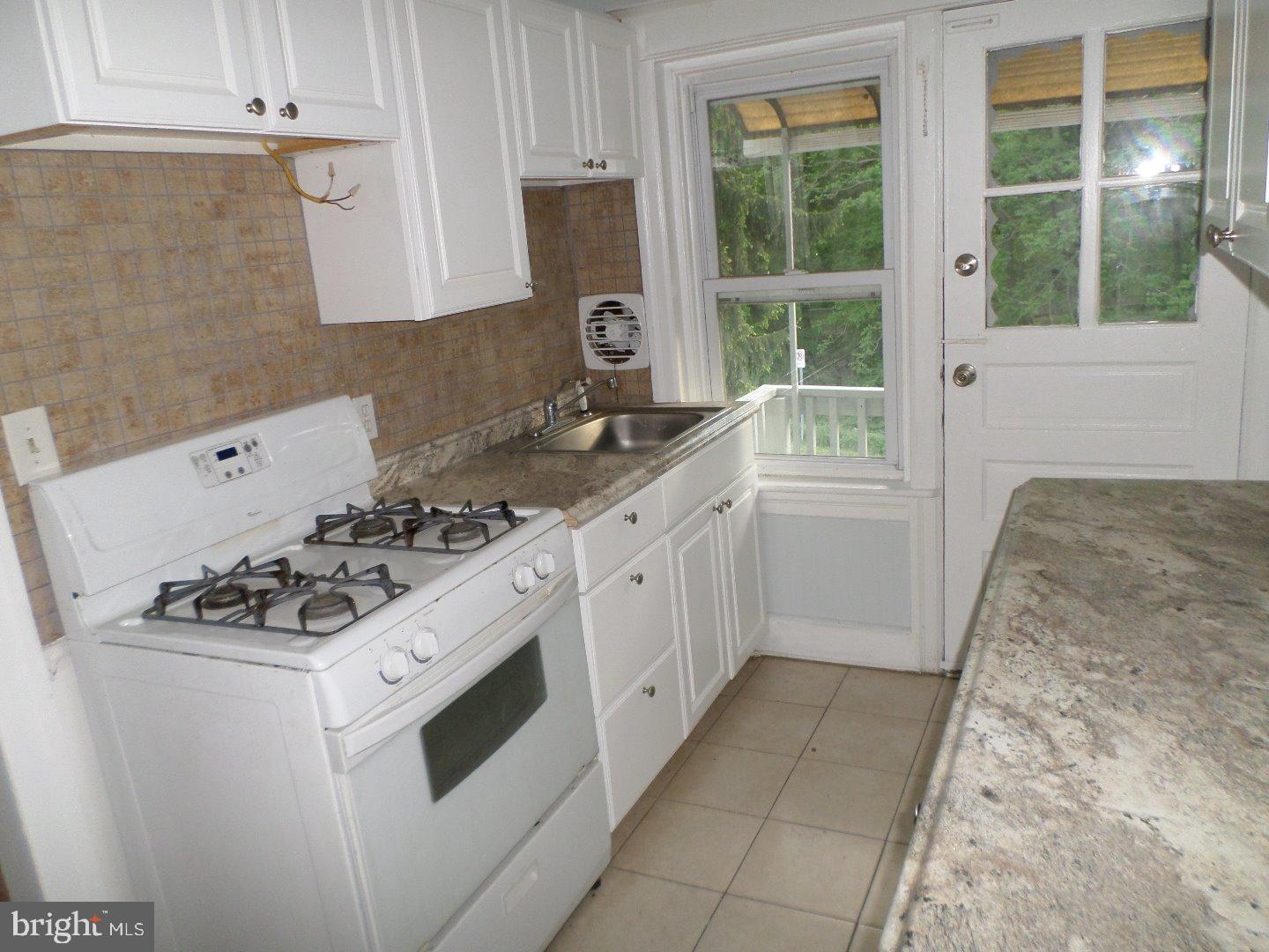 352 Church Road Cheltenham, PA 19027 - Photo 10 of 25 Kitchen