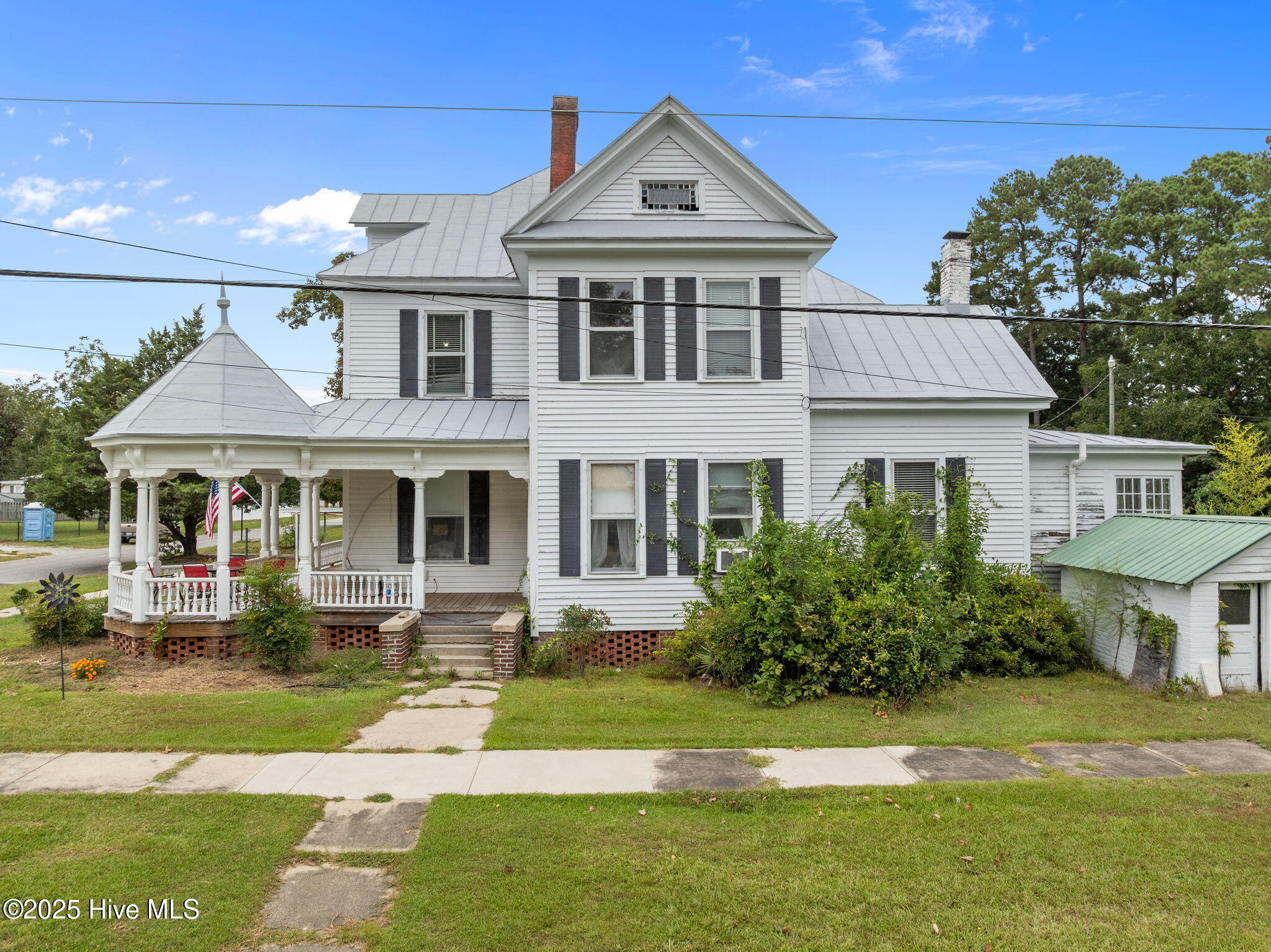 675 Second Street Ayden, NC 28513 - Photo 4 of 51 4-web-or-mls-DJI_0102