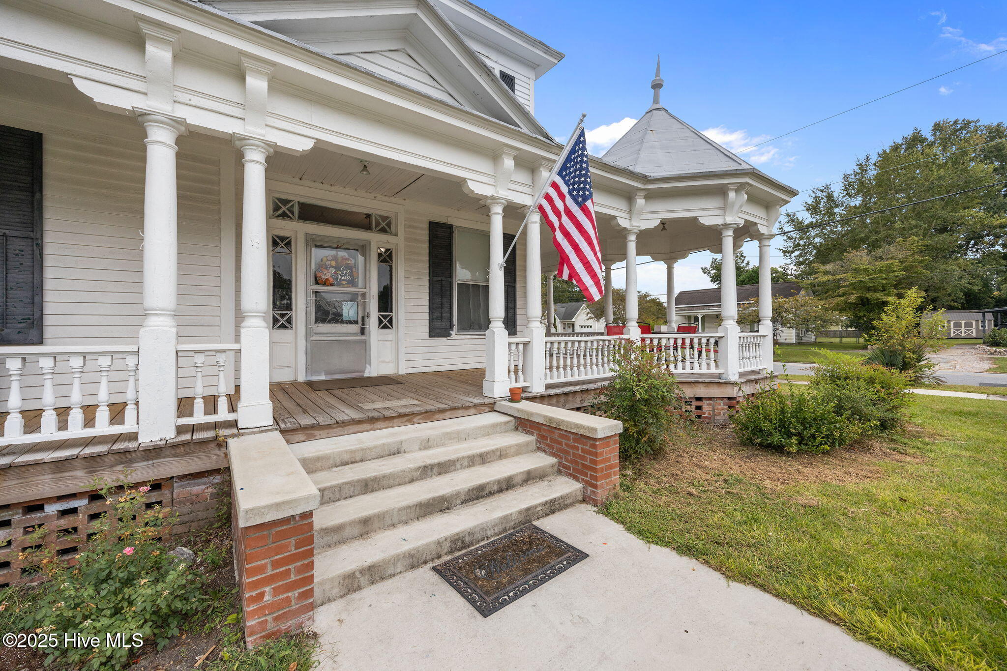 675 Second Street Ayden, NC 28513 - Photo 7 of 51 8-web-or-mls-BLS_0003