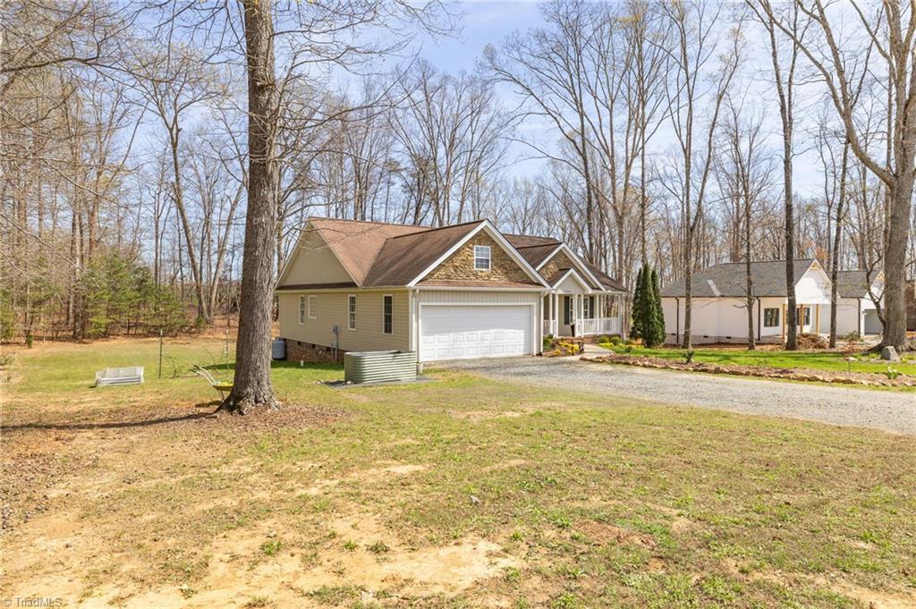 130 Bud Road Reidsville, NC 27320 - Photo 4 of 35