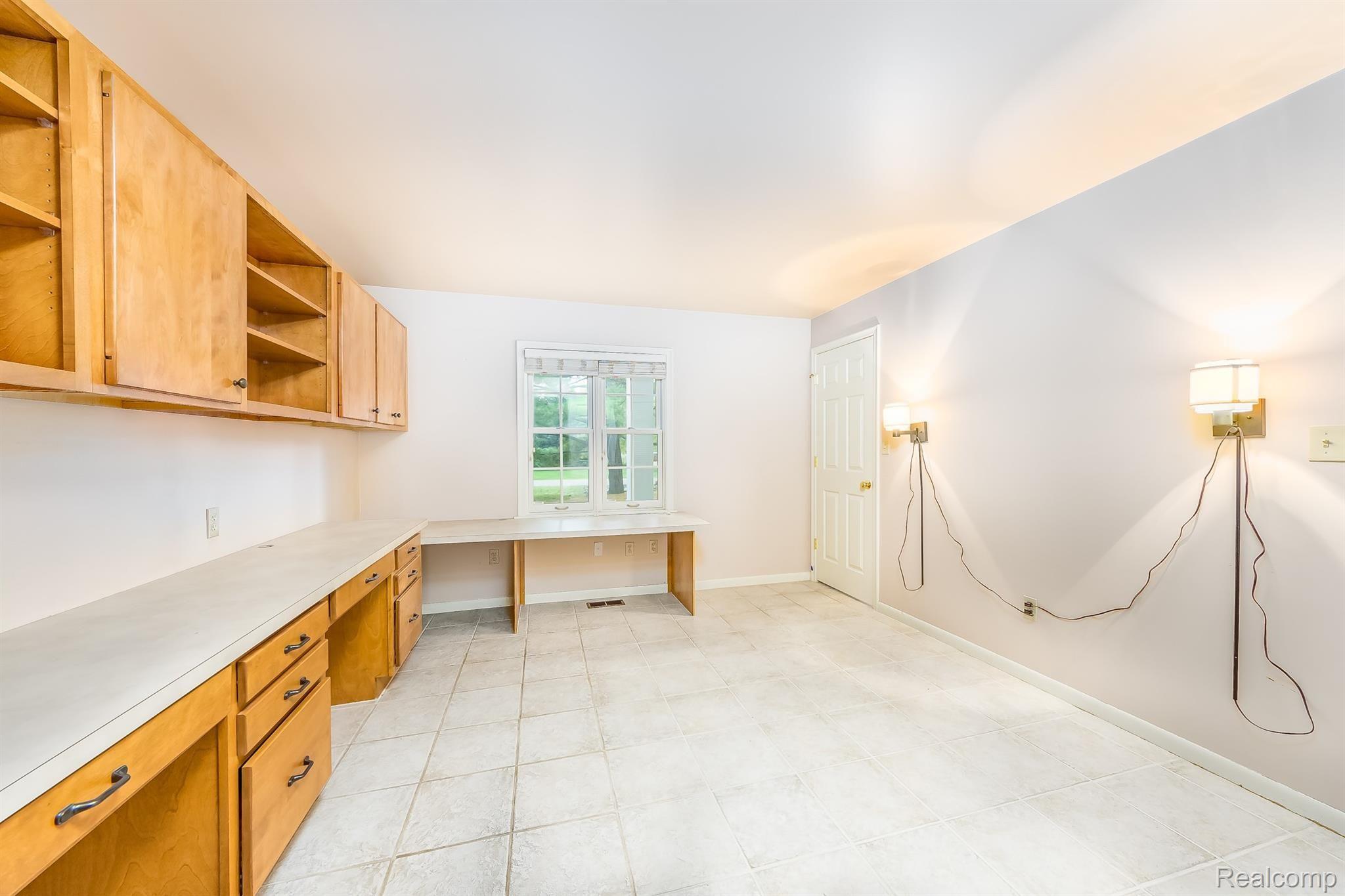 131 Robin Court Howell, MI 48855 - Photo 16 of 23 PP_SB102119-116.jpg