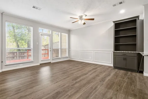 $289,900 | 59 North Avonlea Circle, The Woodlands, TX 77382