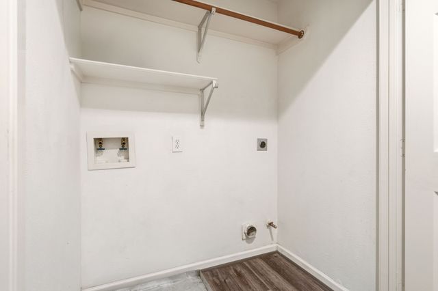 $310,000 | 59 North Avonlea Circle, The Woodlands, TX 77382